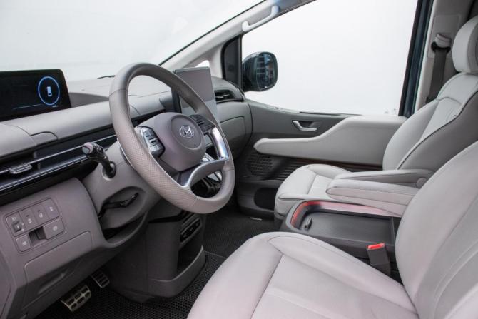 Hyundai Staria I с пробегом 2022 года, цена 4 754 466 рублей, 99000 км, минивэн, Автокод Объявления