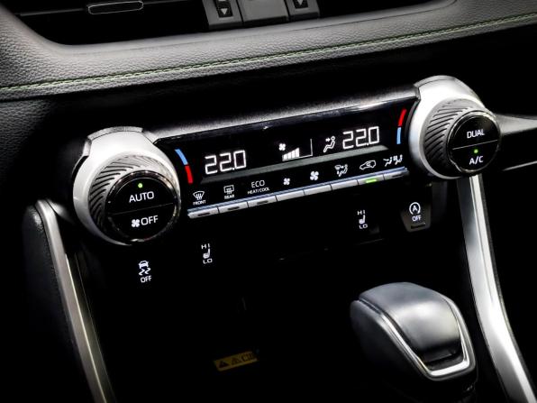 Toyota RAV4 V (XA50) с пробегом 2025 года, цена 3 825 000 рублей, 20500 км, внедорожник, Автокод Объявления