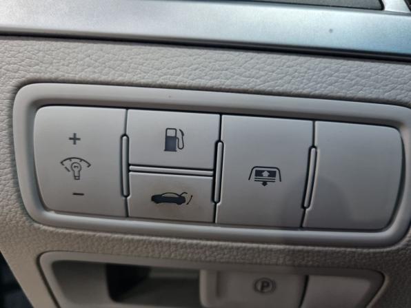 Hyundai Genesis II с пробегом 2014 года, цена 1 599 000 рублей, 145000 км, седан, Автокод Объявления