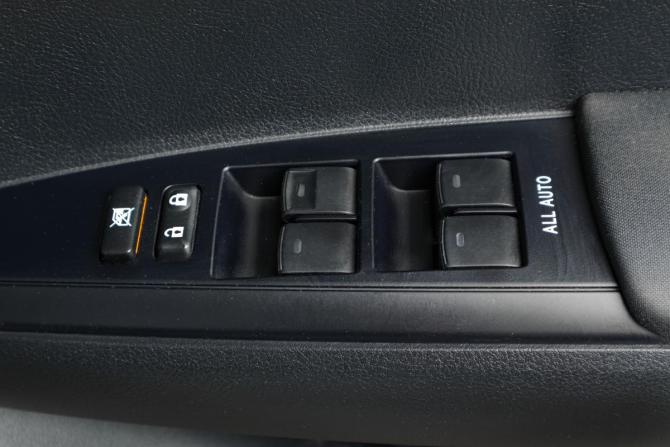 Toyota Corolla XI (E160 E170) Рестайлинг 2 с пробегом 2015 года, цена 1 289 000 рублей, 77000 км, седан, Автокод Объявления