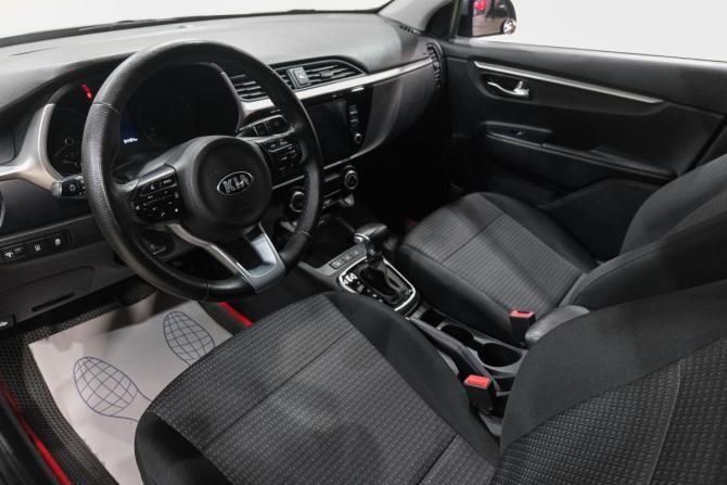 Kia Rio IV Рестайлинг с пробегом 2020 года, цена 1 699 000 рублей, 94400 км, седан, Автокод Объявления
