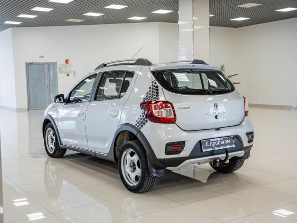 Renault Sandero II с пробегом 2015 года, цена 780 000 рублей, 133000 км, хэтчбек, Автокод Объявления