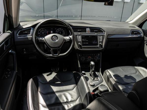Volkswagen Tiguan II с пробегом 2017 года, цена 2 399 000 рублей, 143713 км, внедорожник, Автокод Объявления
