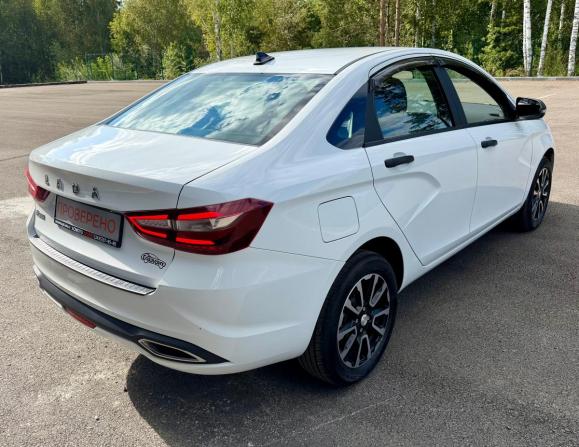 Lada (ВАЗ) Vesta I Рестайлинг (NG) с пробегом 2024 года, цена 1 294 000 рублей, 5300 км, седан, Автокод Объявления