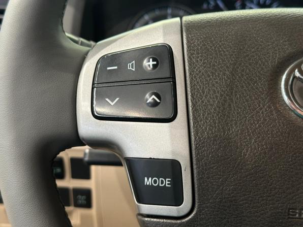 Toyota Land Cruiser 200 Series Рестайлинг 1 с пробегом 2013 года, цена 3 180 000 рублей, 224493 км, внедорожник, Автокод Объявления