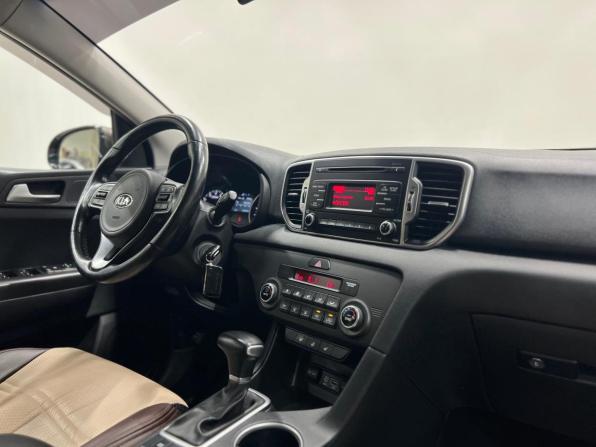 Kia Sportage IV Рестайлинг с пробегом 2018 года, цена 2 025 000 рублей, 104000 км, внедорожник, Автокод Объявления