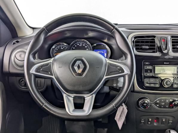 Renault Sandero II Рестайлинг с пробегом 2018 года, цена 1 090 000 рублей, 110485 км, хэтчбек, Автокод Объявления