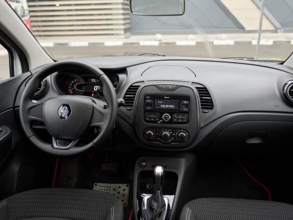 Renault Kaptur I с пробегом 2018 года, цена 998 000 рублей, 133510 км, внедорожник, Автокод Объявления