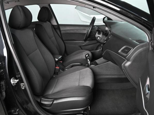 Hyundai Solaris II с пробегом 2019 года, цена 1 389 000 рублей, 162616 км, седан, Автокод Объявления