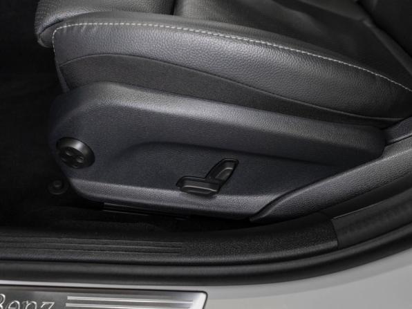 Mercedes-Benz C-Класс IV (W205) Рестайлинг с пробегом 2019 года, цена 3 370 000 рублей, 52453 км, седан, Автокод Объявления