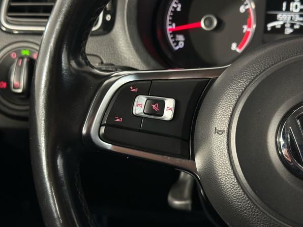 Volkswagen Polo V Рестайлинг с пробегом 2018 года, цена 999 900 рублей, 159373 км, седан, Автокод Объявления