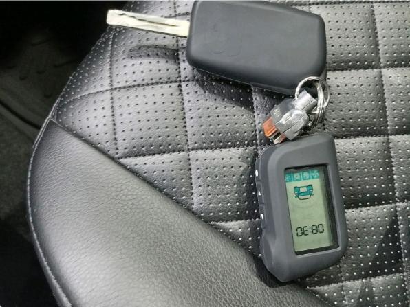 Toyota RAV4 IV (XA40) Рестайлинг с пробегом 2015 года, цена 2 330 000 рублей, 92000 км, внедорожник, Автокод Объявления