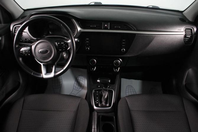 Kia Rio IV Рестайлинг с пробегом 2020 года, цена 1 299 000 рублей, 131000 км, седан, Автокод Объявления