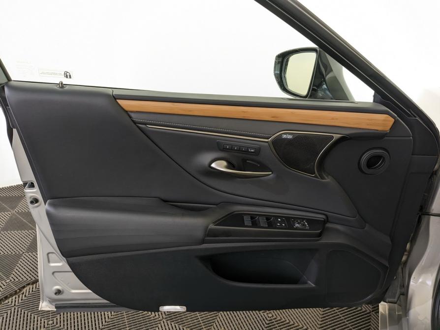 Lexus ES VII Москва  - изображение 19