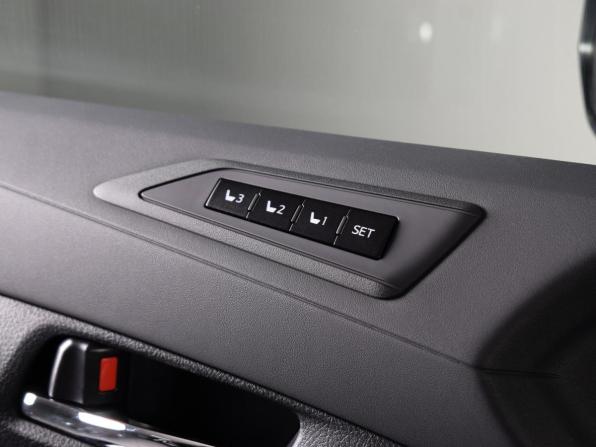 Toyota Alphard III Рестайлинг с пробегом 2021 года, цена 9 169 000 рублей, 39796 км, минивэн, Автокод Объявления