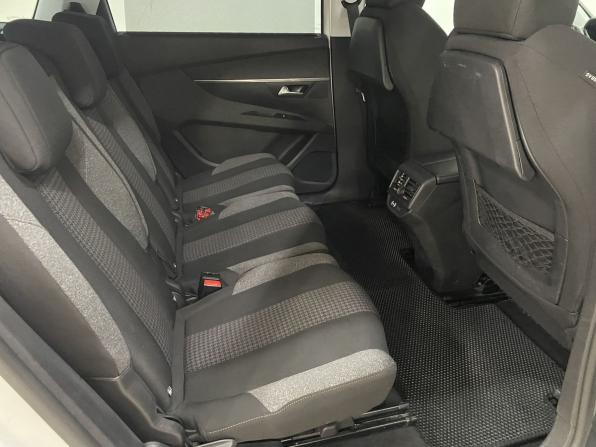 Peugeot 5008 II с пробегом 2018 года, цена 1 699 000 рублей, 211286 км, внедорожник, Автокод Объявления