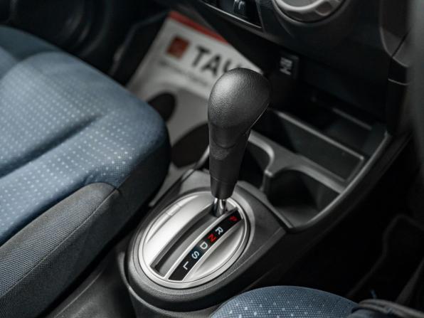 Honda Fit II с пробегом 2010 года, цена 850 000 рублей, 74864 км, хэтчбек, Автокод Объявления