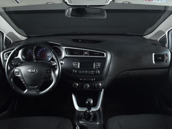 Kia Ceed II Рестайлинг с пробегом 2015 года, цена 969 999 рублей, 171508 км, хэтчбек, Автокод Объявления