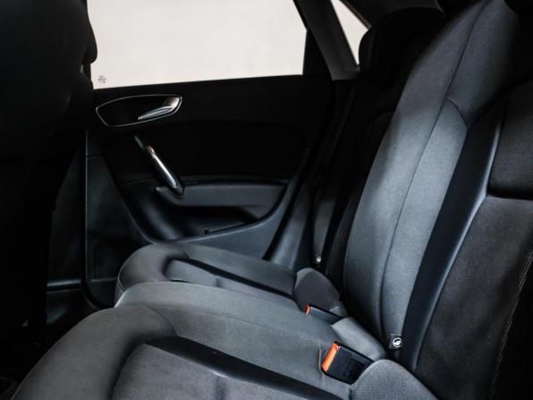Audi A1 I (8X) с пробегом 2012 года, цена 1 048 000 рублей, 196970 км, хэтчбек, Автокод Объявления