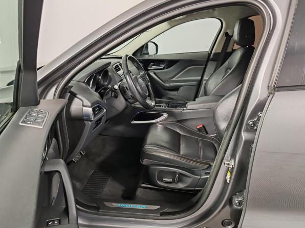 Jaguar F-Pace I с пробегом 2018 года, цена 2 135 000 рублей, 224848 км, внедорожник, Автокод Объявления
