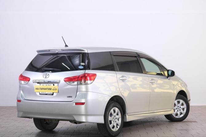 Toyota Wish II с пробегом 2011 года, цена 1 319 000 рублей, 200900 км, минивэн, Автокод Объявления