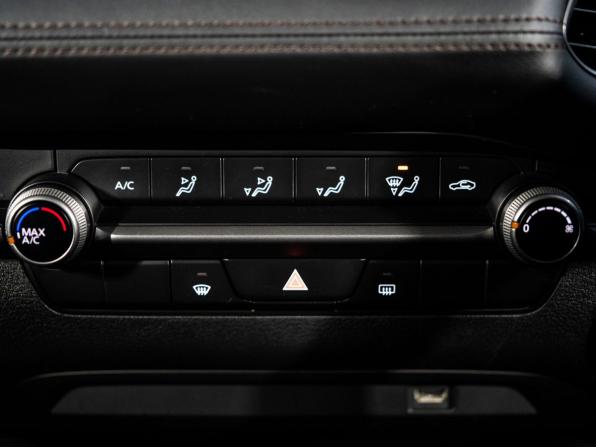 Mazda 3 IV (BP) с пробегом 2020 года, цена 1 598 500 рублей, 158194 км, седан, Автокод Объявления