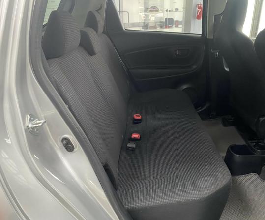 Toyota Vitz III (XP130) Рестайлинг 2 с пробегом 2018 года, цена 975 000 рублей, 101107 км, хэтчбек, Автокод Объявления