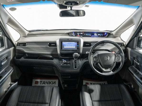 Honda Freed II с пробегом 2017 года, цена 1 449 500 рублей, 83268 км, компактвэн, Автокод Объявления