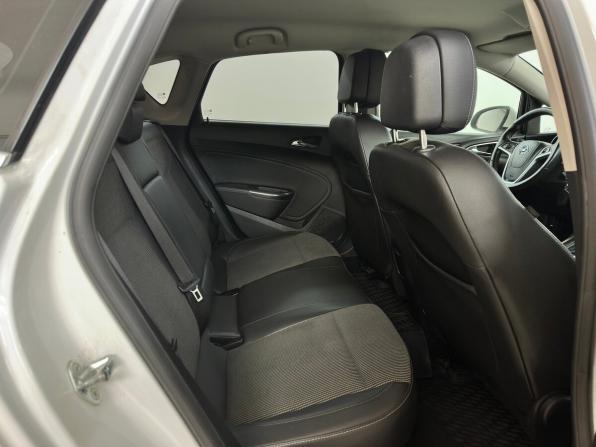 Opel Astra J с пробегом 2011 года, цена 635 000 рублей, 192759 км, хэтчбек, Автокод Объявления