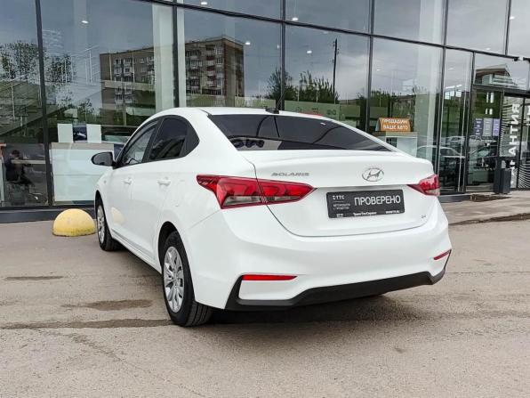 Hyundai Solaris II с пробегом 2019 года, цена 1 599 800 рублей, 64101 км, седан, Автокод Объявления