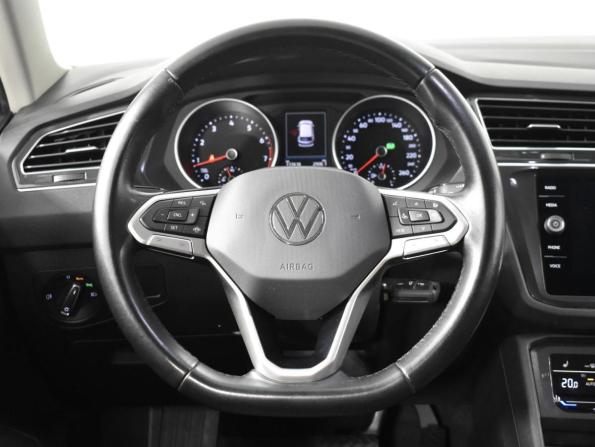Volkswagen Tiguan II Рестайлинг с пробегом 2021 года, цена 2 498 900 рублей, 113530 км, внедорожник, Автокод Объявления