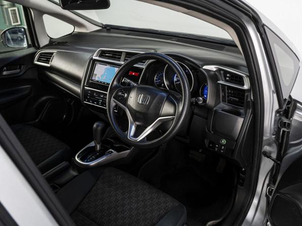 Honda Fit III с пробегом 2014 года, цена 950 000 рублей, 151838 км, хэтчбек, Автокод Объявления