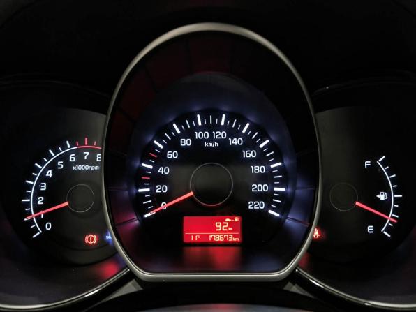 Kia Rio III Рестайлинг с пробегом 2015 года, цена 950 000 рублей, 178672 км, седан, Автокод Объявления