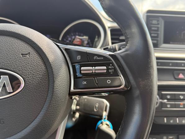 Kia Ceed III с пробегом 2019 года, цена 1 600 000 рублей, 135000 км, универсал, Автокод Объявления