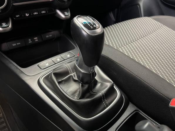 Kia Rio IV с пробегом 2017 года, цена 1 277 000 рублей, 89705 км, седан, Автокод Объявления