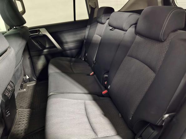 Toyota Land Cruiser Prado 150 Series Рестайлинг 1 с пробегом 2016 года, цена 3 700 000 рублей, 113057 км, внедорожник, Автокод Объявления