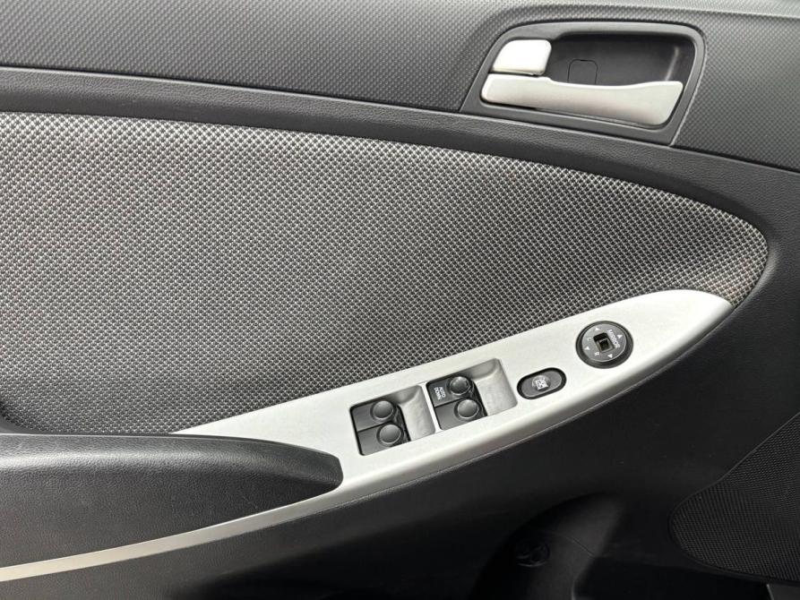 Hyundai Solaris I Ростов-на-Дону  - изображение 19