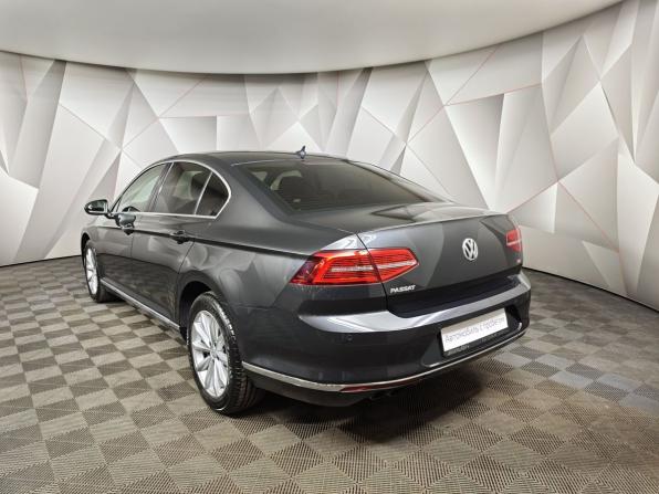 Volkswagen Passat B8 с пробегом 2017 года, цена 1 815 000 рублей, 181765 км, седан, Автокод Объявления