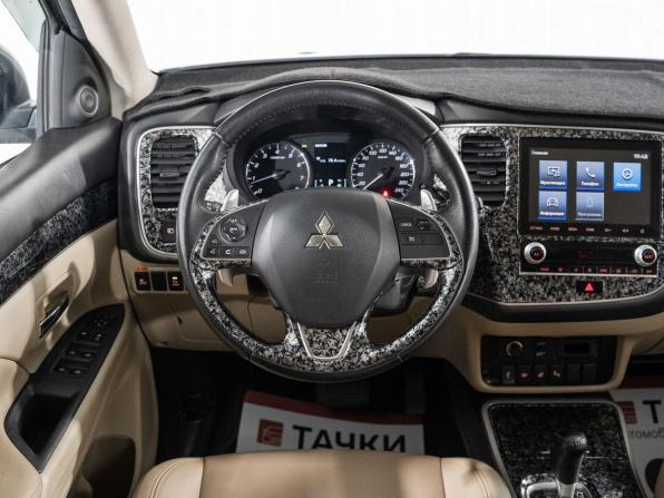 Mitsubishi Outlander III Рестайлинг 3 с пробегом 2020 года, цена 2 800 000 рублей, 101100 км, внедорожник, Автокод Объявления