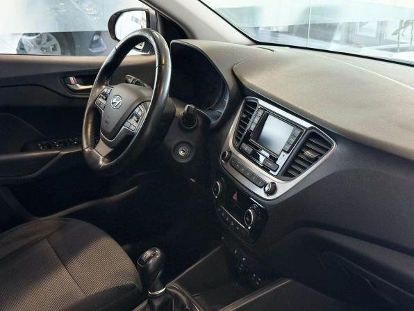 Hyundai Solaris II с пробегом 2018 года, цена 1 445 000 рублей, 103934 км, седан, Автокод Объявления