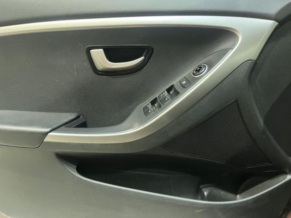 Hyundai i30 II с пробегом 2012 года, цена 985 000 рублей, 188205 км, хэтчбек, Автокод Объявления