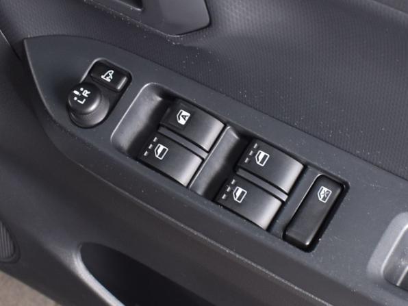 Daihatsu Mira e:S II с пробегом 2019 года, цена 822 999 рублей, 52310 км, хэтчбек, Автокод Объявления