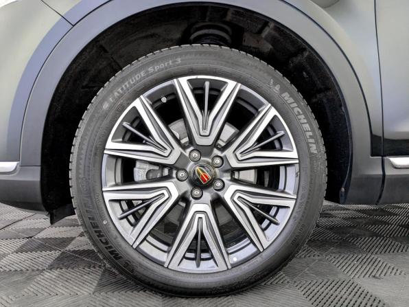 Hongqi HS5 I с пробегом 2023 года, цена 2 445 000 рублей, 56921 км, внедорожник, Автокод Объявления