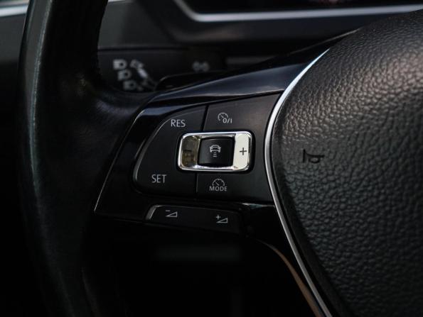 Volkswagen Tiguan II с пробегом 2018 года, цена 2 990 000 рублей, 147263 км, внедорожник, Автокод Объявления