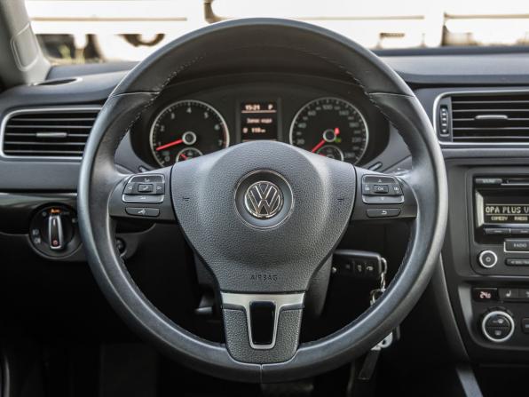Volkswagen Jetta VI с пробегом 2013 года, цена 1 528 000 рублей, 30683 км, седан, Автокод Объявления