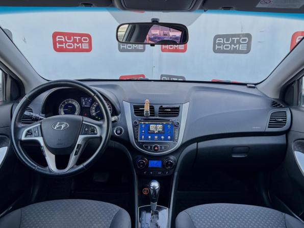 Hyundai Solaris I с пробегом 2012 года, цена 649 990 рублей, 132233 км, хэтчбек, Автокод Объявления