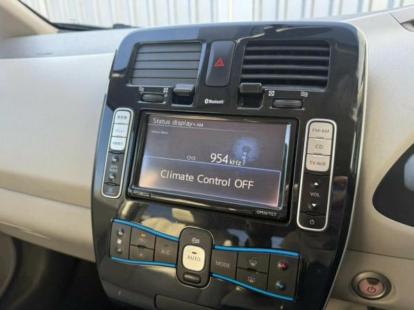 Nissan Leaf I (ZE0/AZE0) с пробегом 2012 года, цена 839 000 рублей, 145463 км, хэтчбек, Автокод Объявления