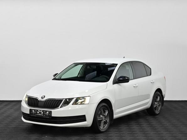 Skoda Octavia III (A7) Рестайлинг с пробегом 2017 года, цена 1 449 000 рублей, 113000 км, лифтбек, Автокод Объявления