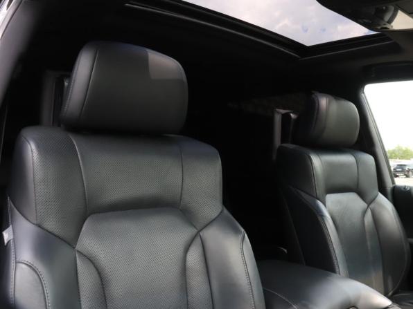Lexus LX III Рестайлинг 2 с пробегом 2019 года, цена 9 800 000 рублей, 75270 км, внедорожник, Автокод Объявления