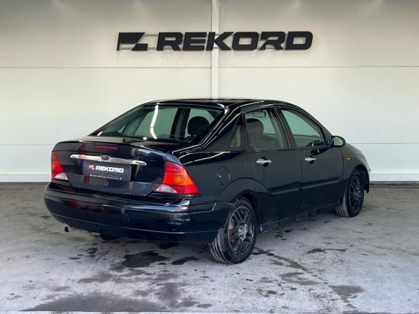 Ford Focus I Рестайлинг с пробегом 2004 года, цена 259 000 рублей, 266232 км, седан, Автокод Объявления